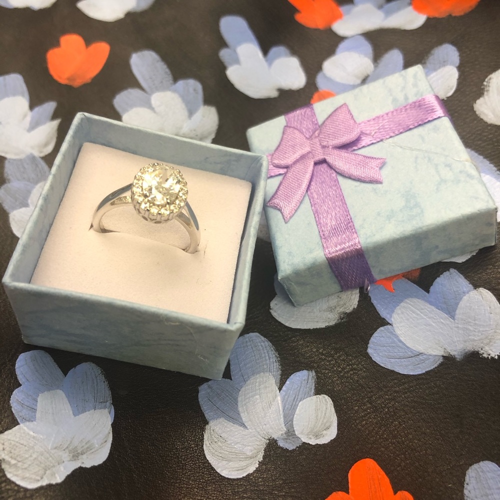 New Silver Engagement Oval Cut Ring CZ 2.5 Ct 6